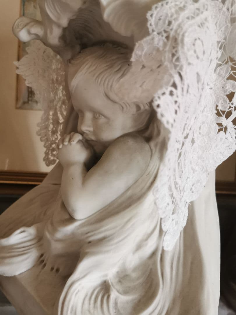 アンティークフランス 大型ビスク彫像塑像 少年の祈り作家刻印入 レース装飾無し