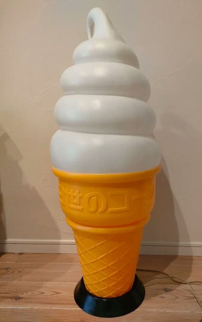 ソフトクリーム型ライト　 ニッセイ　日世 ランプ　 照明 看板