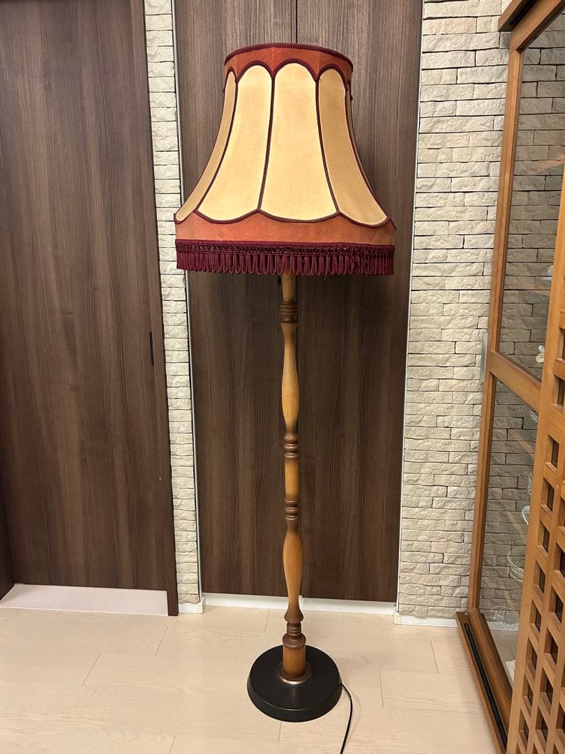 フロアスタンドライト　アンティーク