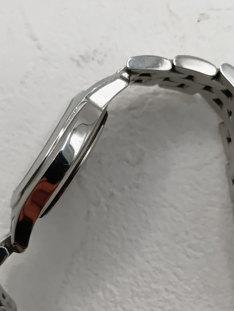 最終値下１０日１５時まで　GUCCI レディース 腕時計 ブラック文字盤　稼働品