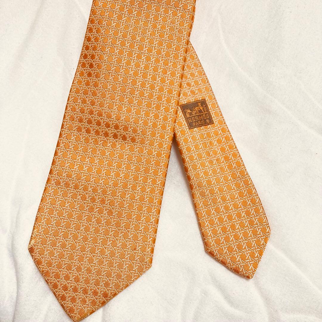 HERMES オレンジ 幾何学模様 シルクネクタイ