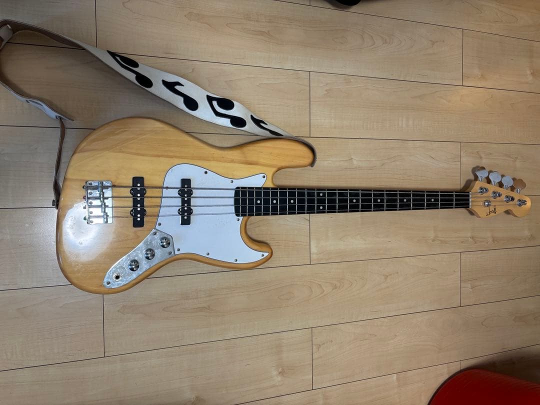 Geek IN Box ウーフィ ベース エレキベース 電装強化済 ケース付き