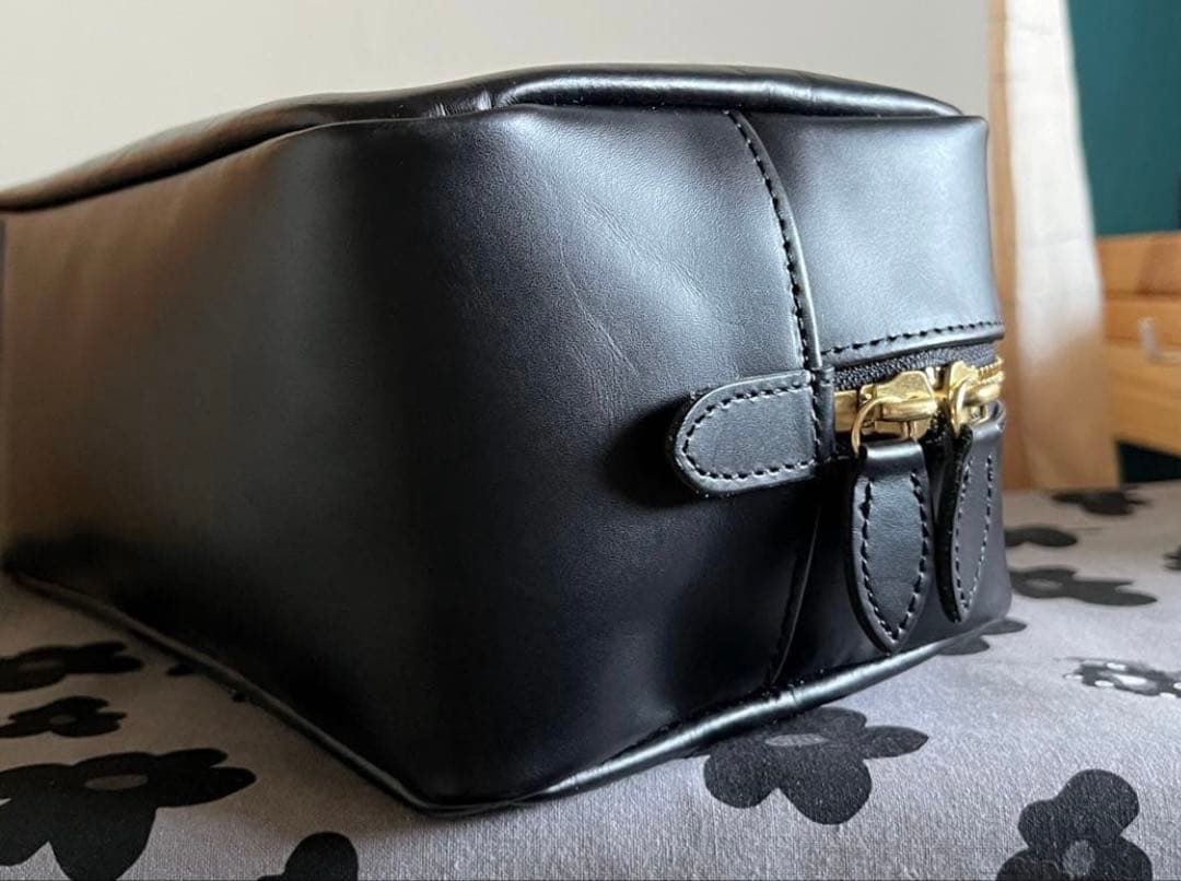 フレームワーク　ヤングアンドオルセン CHARM WIDE BOTTLE BAG