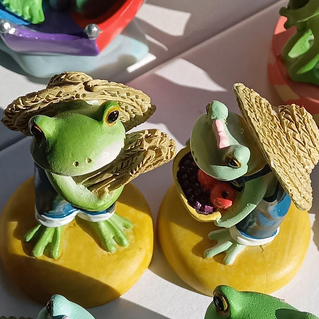 コポーカエル　ペア（カップル）１５点のミニチュア