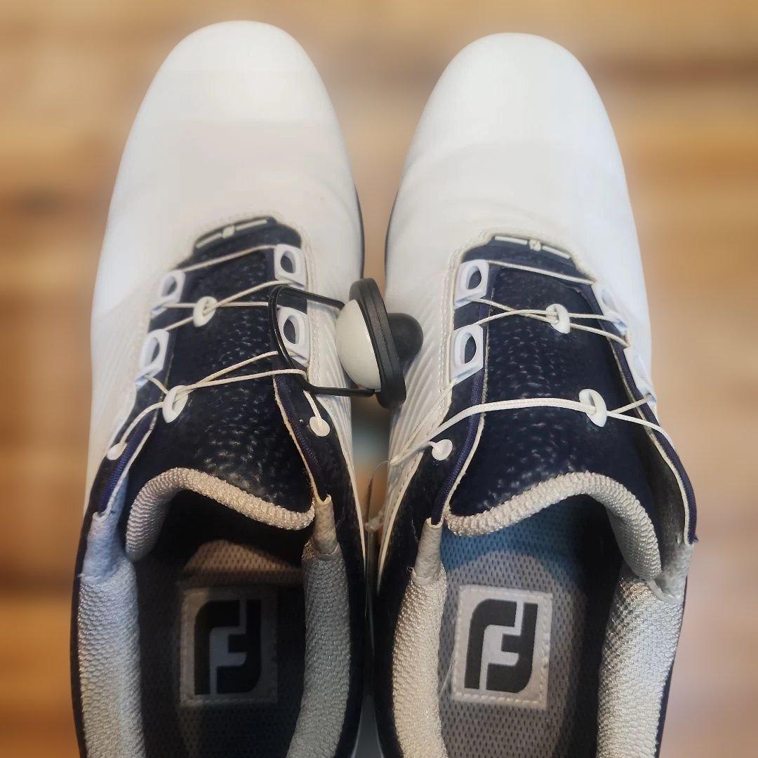 ホワイト ゴルフシューズ レースレス