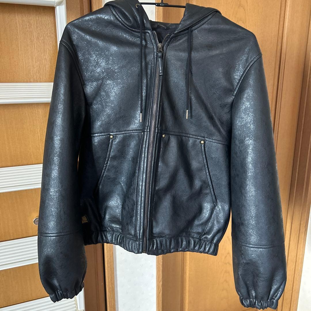 ZARA フェイクレザー　フード付きジャケット