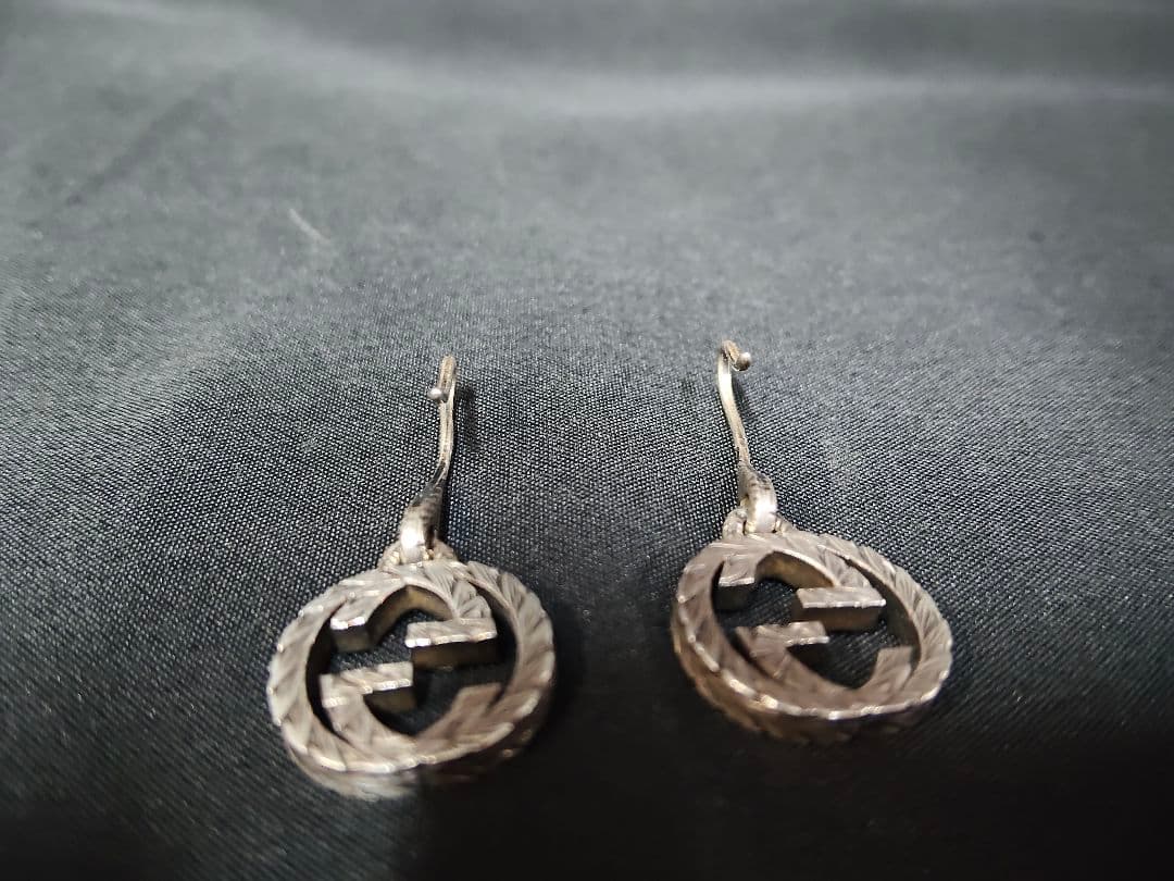 GUCCI グッチ インターロッキングG ピアス シルバー 925 燻し 両耳