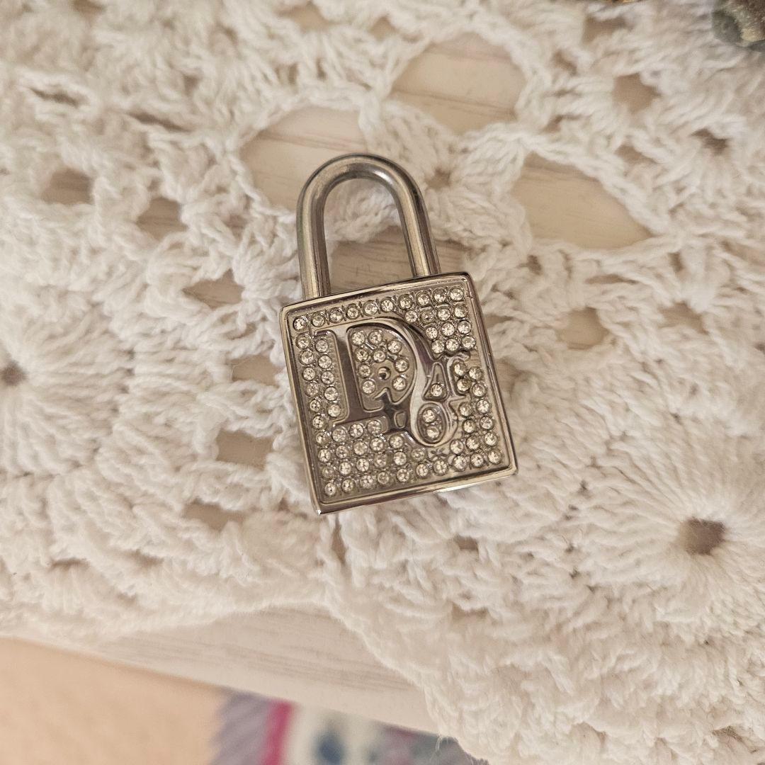 Christian Dior ロック型キーホルダー