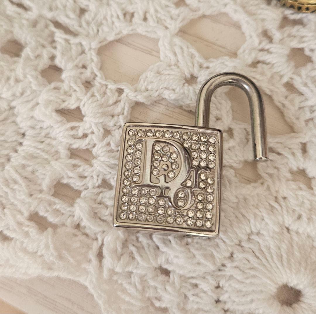 Christian Dior ロック型キーホルダー