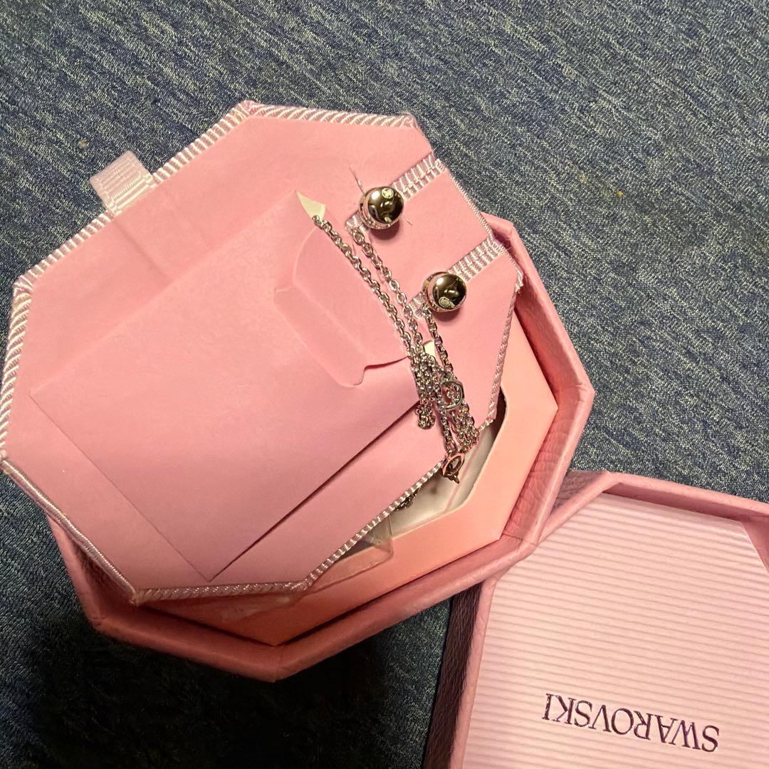 スワロフスキー アリアナ ハート型ピアスとネックレスセット 渡辺翔太