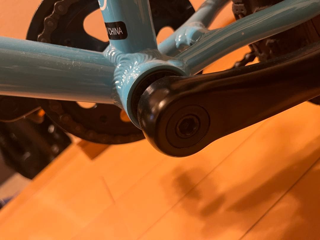 【引き取り限定】ヨツバサイクル キッズバイク　16インチ　限定色　水色