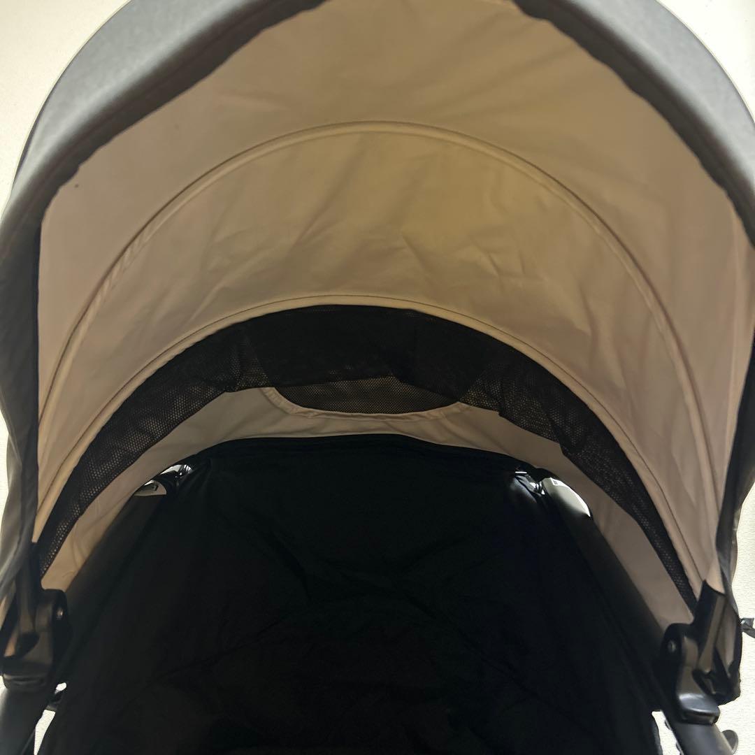 【送料無料】 Joie ライトトラックス4 コール 生後１ヶ月～