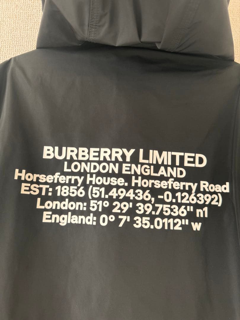値下げ【バーバリー】ロケーションプリントフーデットジャケットXS