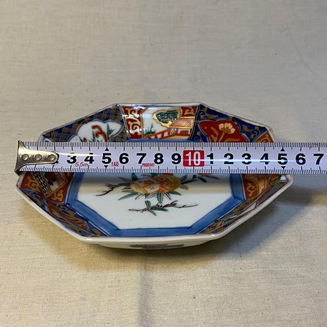 伊万里　古伊万里　八角皿　色絵　金襴手　花の図