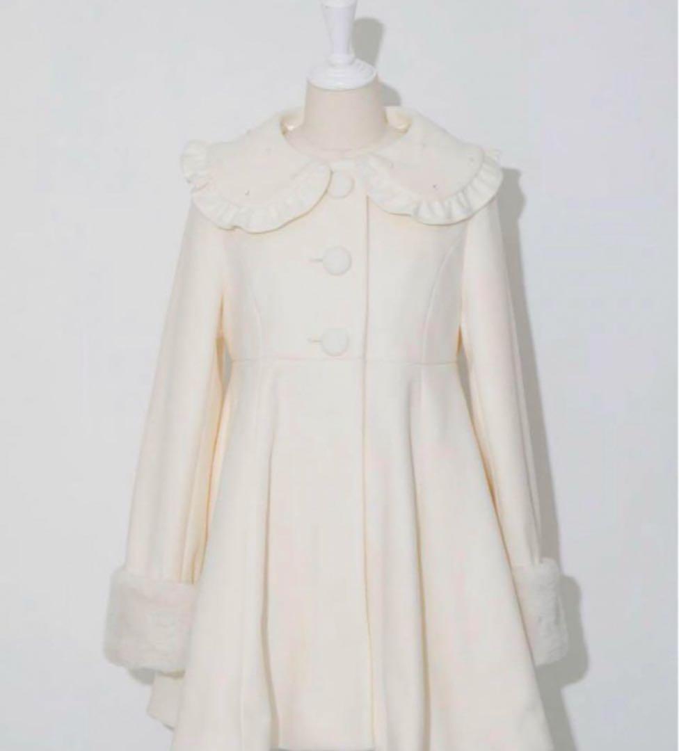 pium ビジューカラードーリーフレアコート ホワイト 白