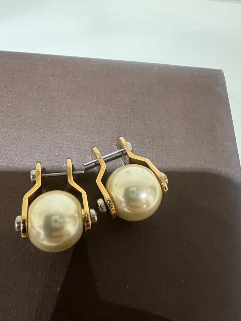 LOUIS VUITTON ルイ・ヴィトン パールピアス