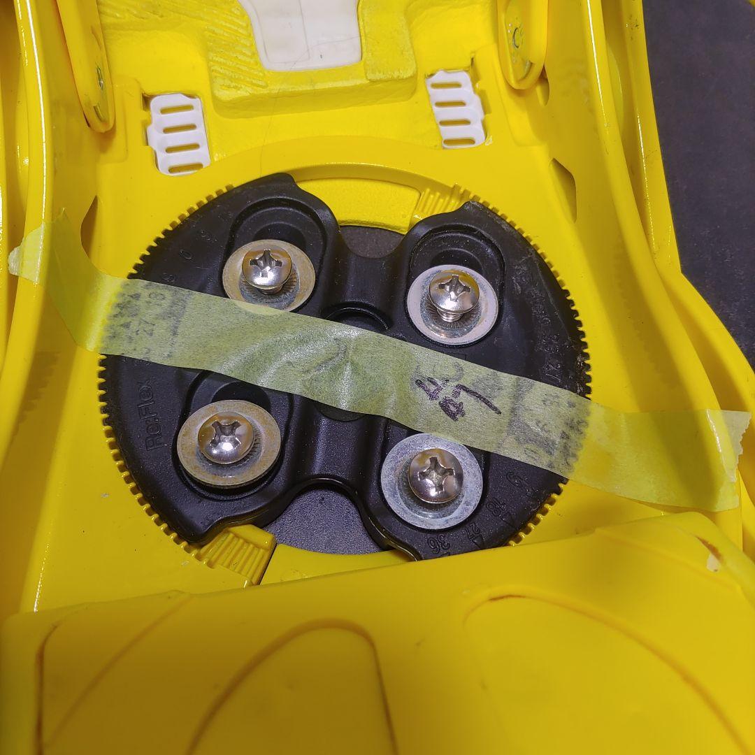 美品　BURTON CARTEL Mサイズ ビンディング イエロー