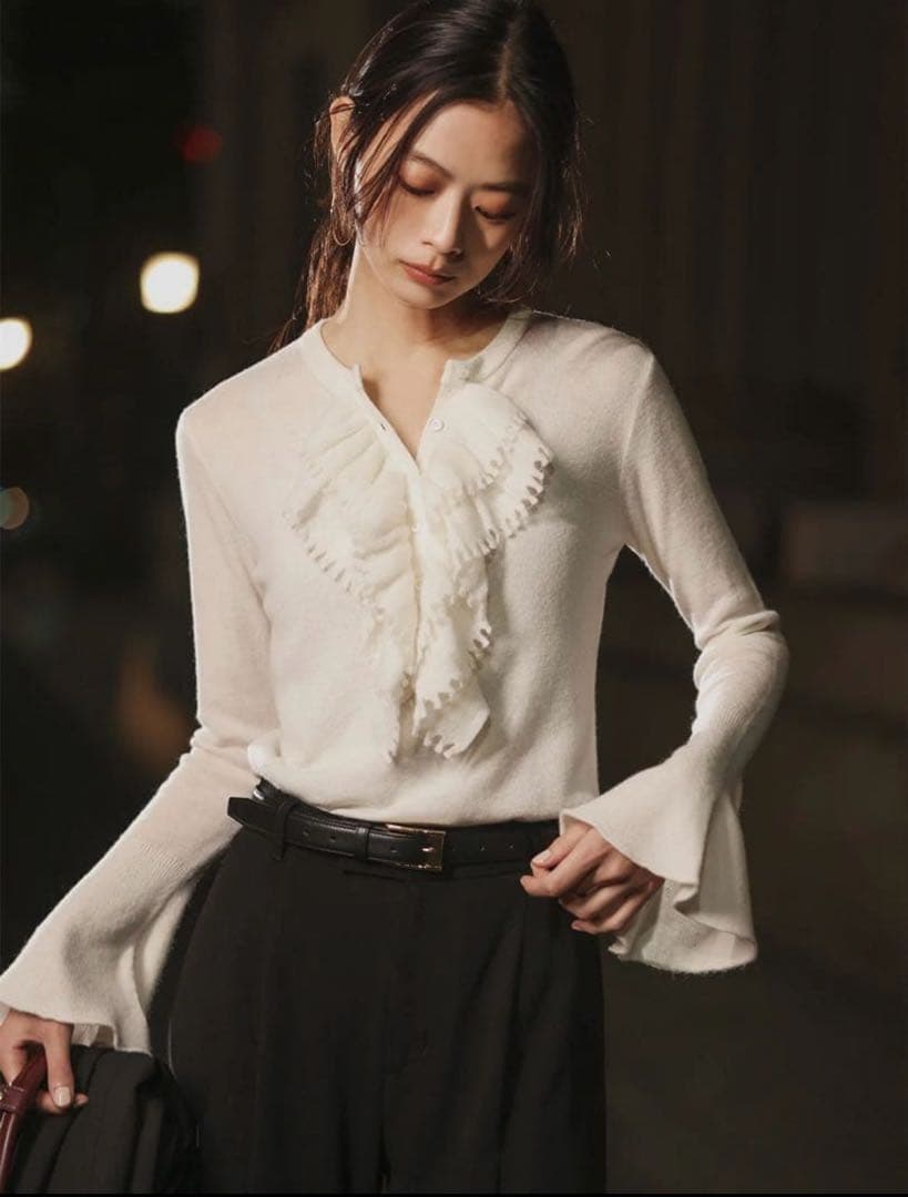 anuans カスケードフリルニットトップス　アイボリー　完売品