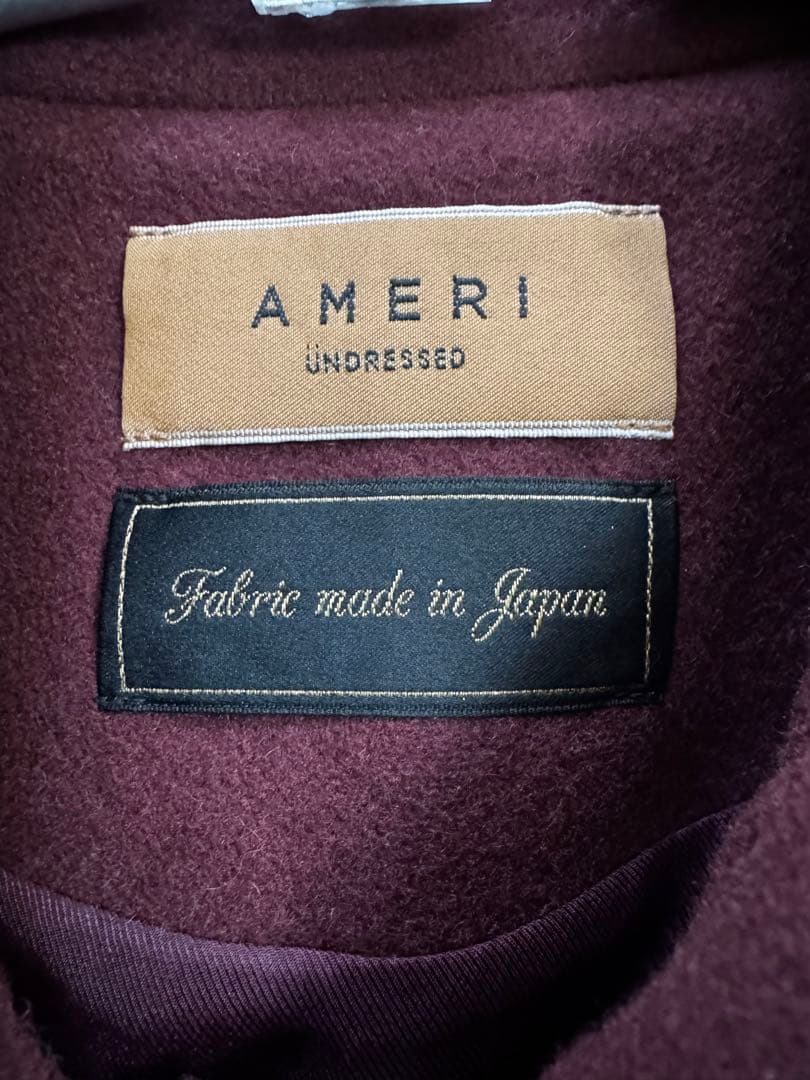 AMERI【フロントギャザーオープンスリーブコート ／バーガンディS】