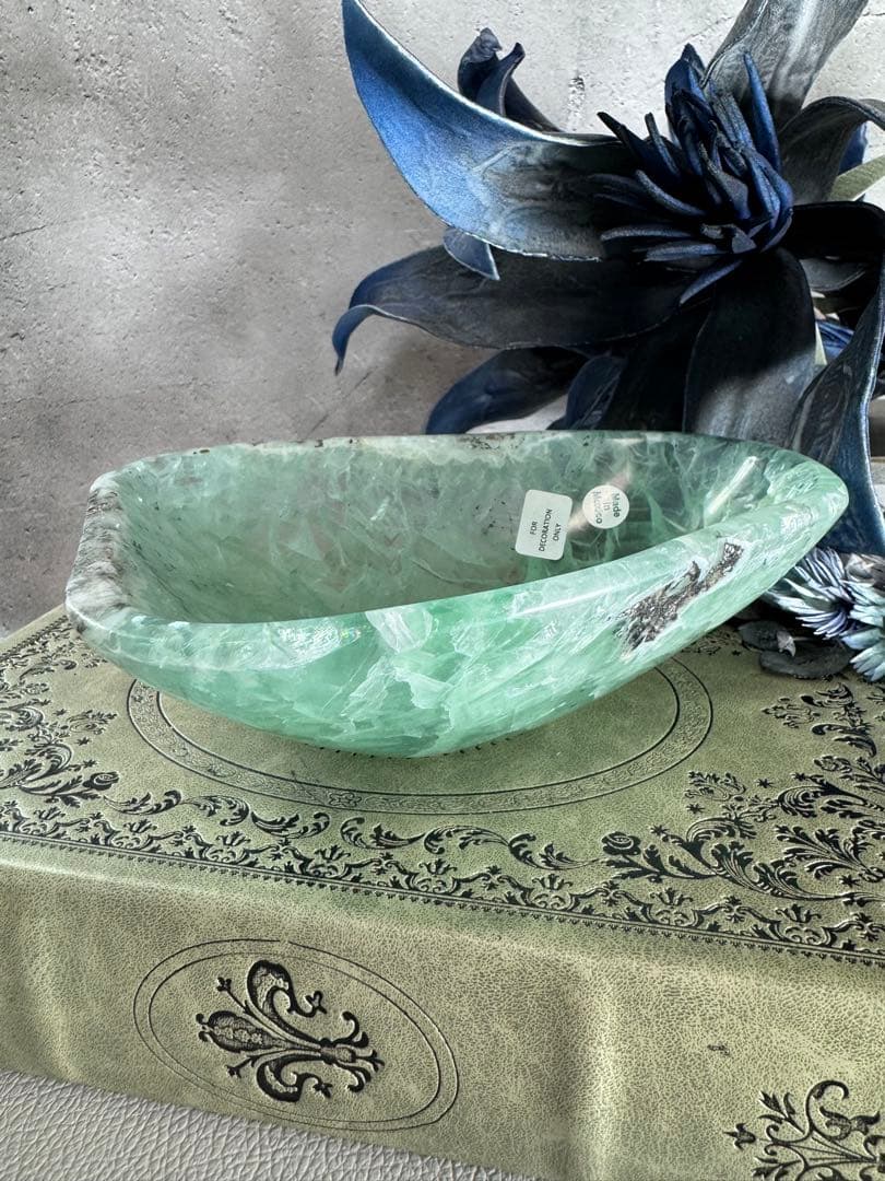 ナチュラル感ある　美しい　万能　フローライト　ボウル　グリーン　デンドリック入り