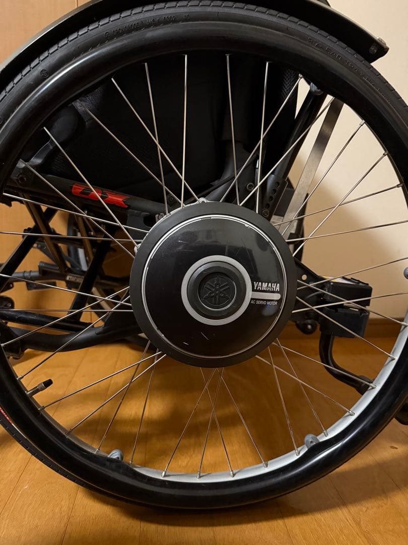 折りたたみ電動車椅子 黒 スポークホイール