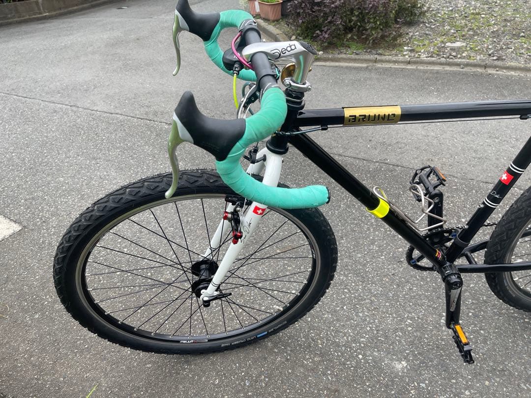 送料高いので引き取り推奨　BRUNOスキッパー26 ブラック/ホワイト26インチ