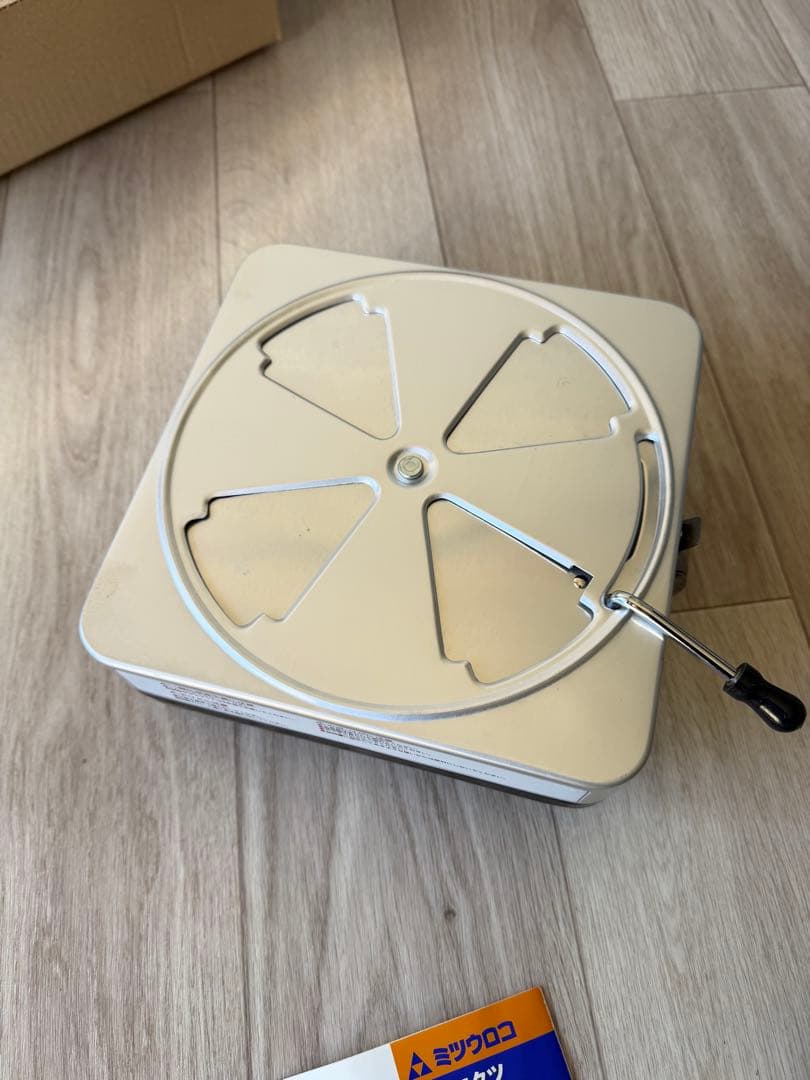 未使用品 ミツウロコ 豆炭こたつ 900K 88cm角 　（天板別売）