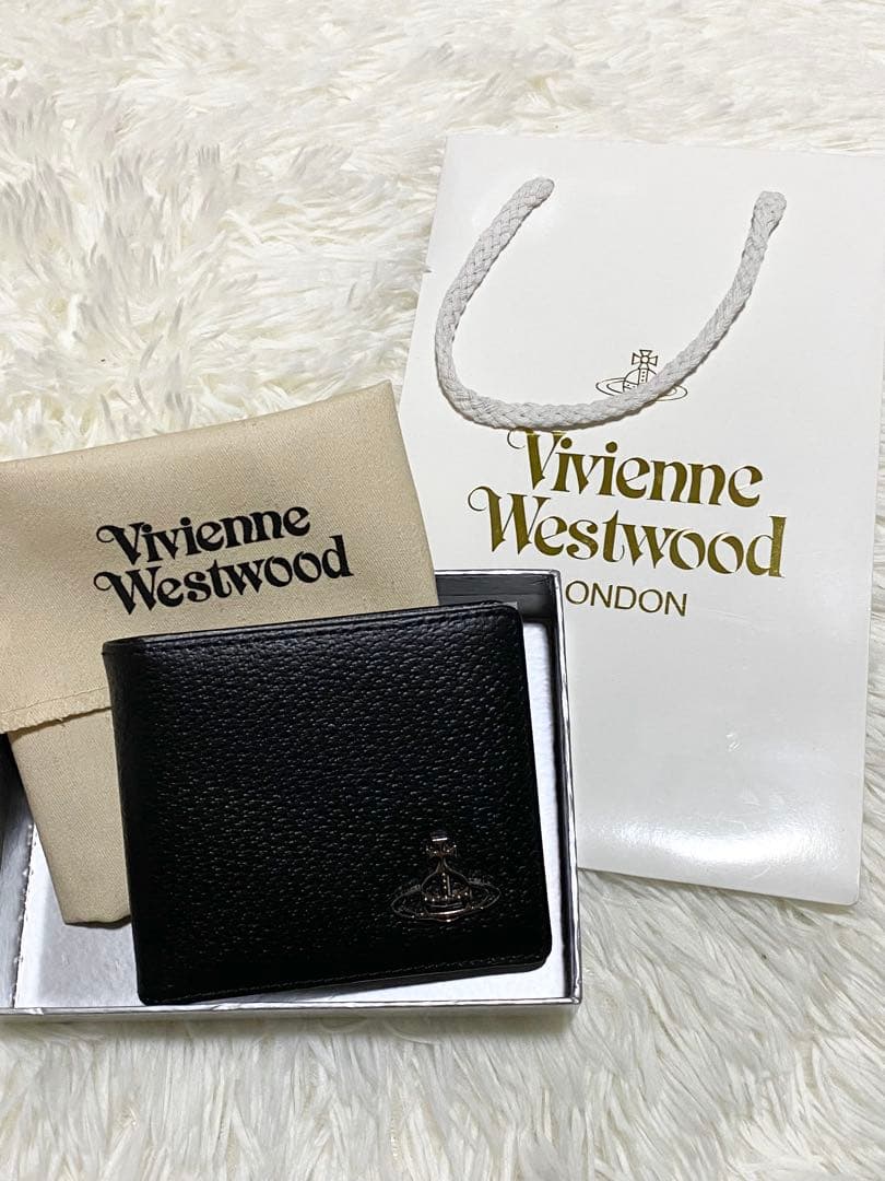 大人気⭐︎ヴィヴィアンウエストウッド 二つ折財布