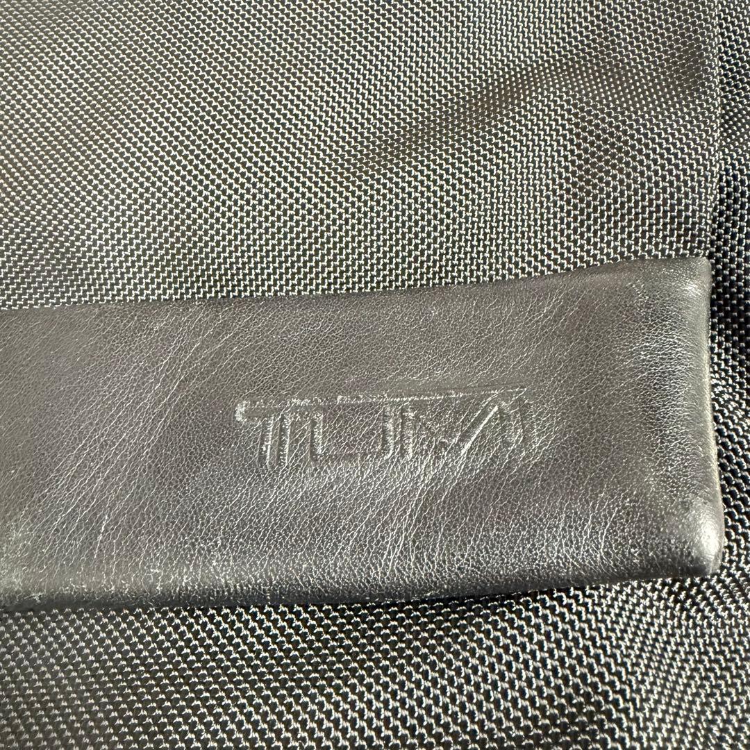 美品☆TUMI/メッセンジャーバッグ/ショルダーバッグ/レザー/A4 PC収納可