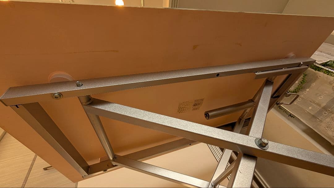 ニトリガラス昇降テーブル　ダイニングテーブル