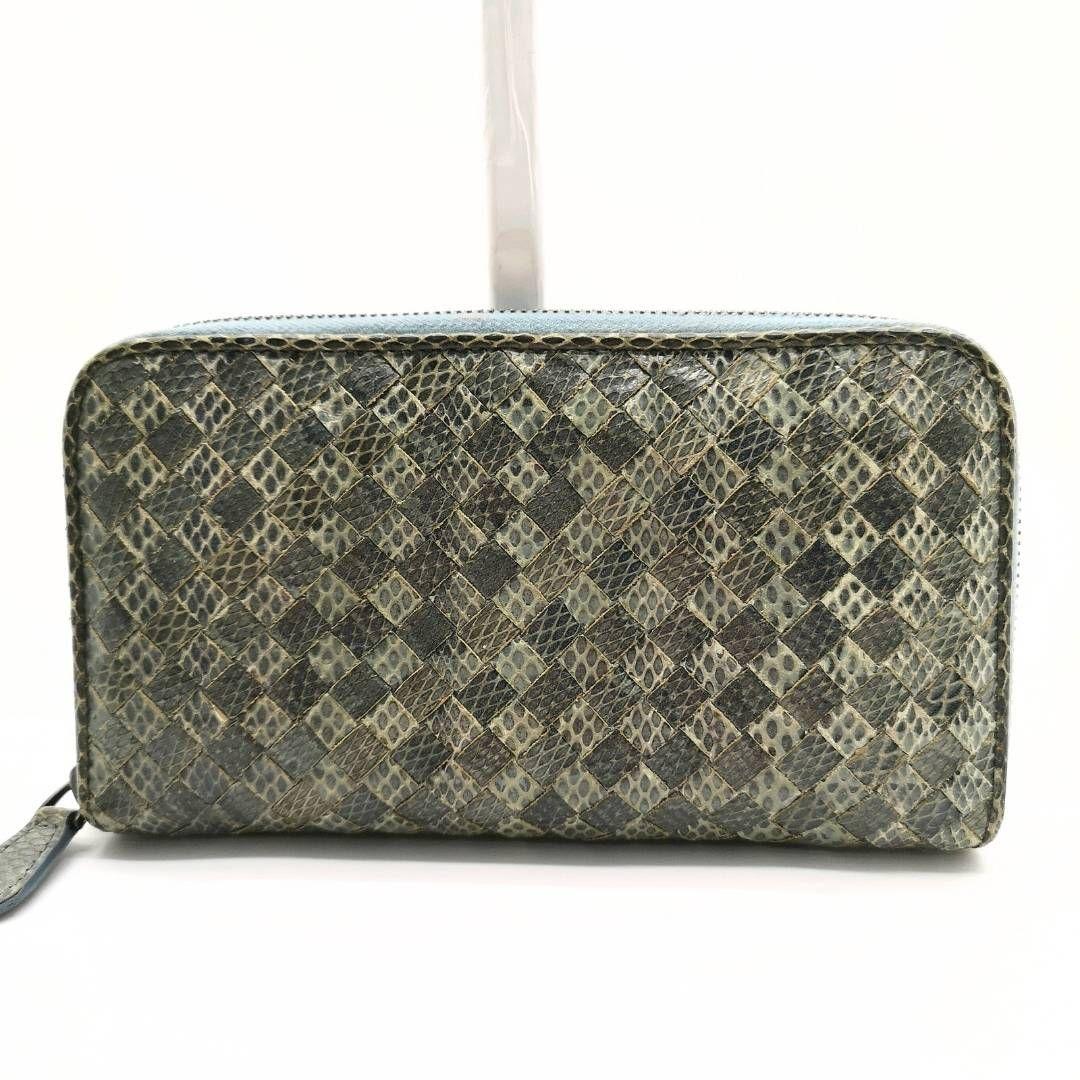 美品 ボッテガヴェネタ パイソンレザー イントレチャート ラウンドジップ 長財布