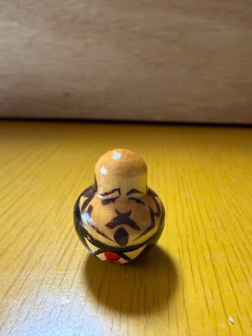 政治家デザインの木製マトリョーシカ