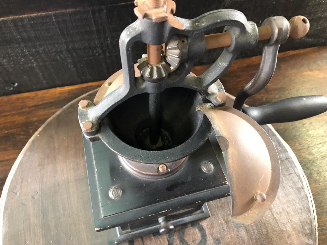 レトロ 手挽きコーヒーミル イタリア BG製