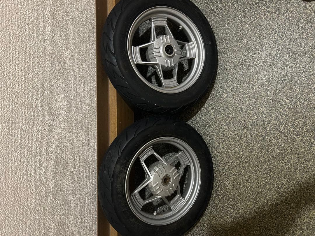 アクティブ　50 純正ホイール