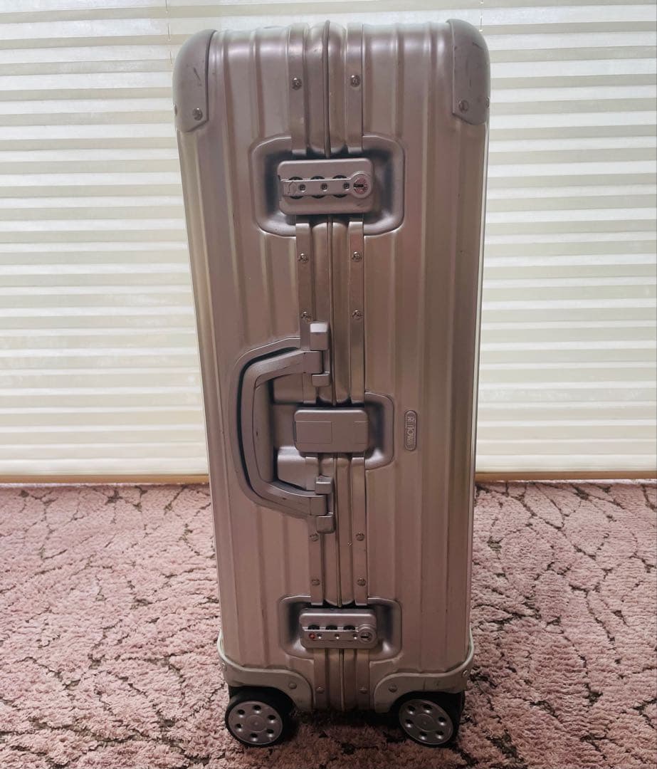 RIMOWA リモワ TOPAS トパーズ4輪 63L キャリーケース　シルバー