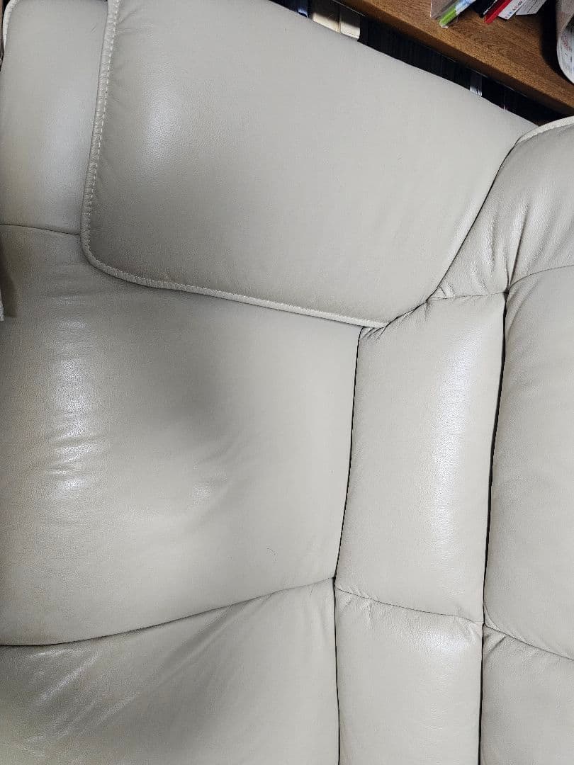 最終価格【美品、送料込み】ライトベージュ皮革(牛) 2人掛けワイドソファ