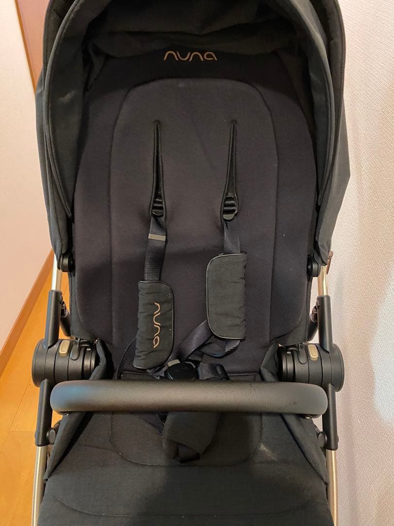 J*様 NUNA IXXAベビーカー リベテッドローズ
