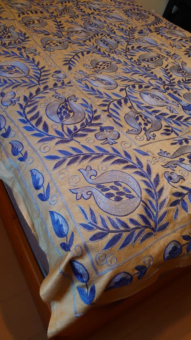 スザニ刺繍ウズベキスタン　シルク　タペストリー・ベッドカバー・マルチカバー