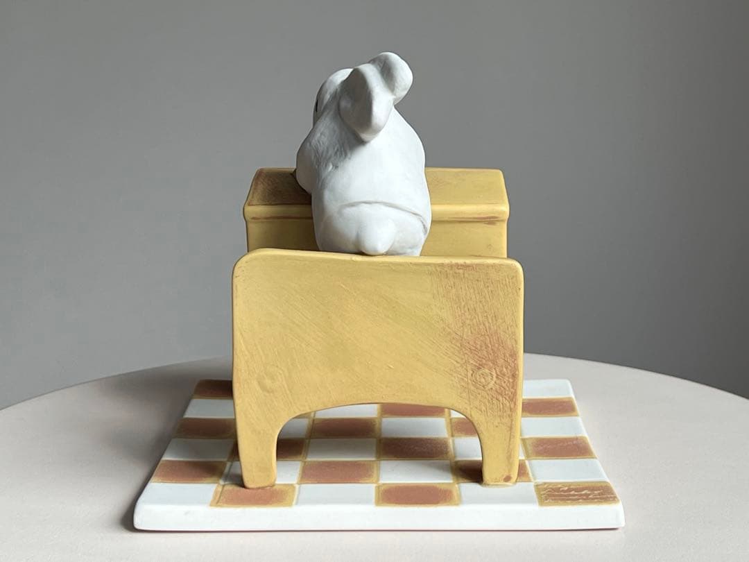 The Pupil 生徒 うさぎのフィギュア ヘルヤ アラビア 2