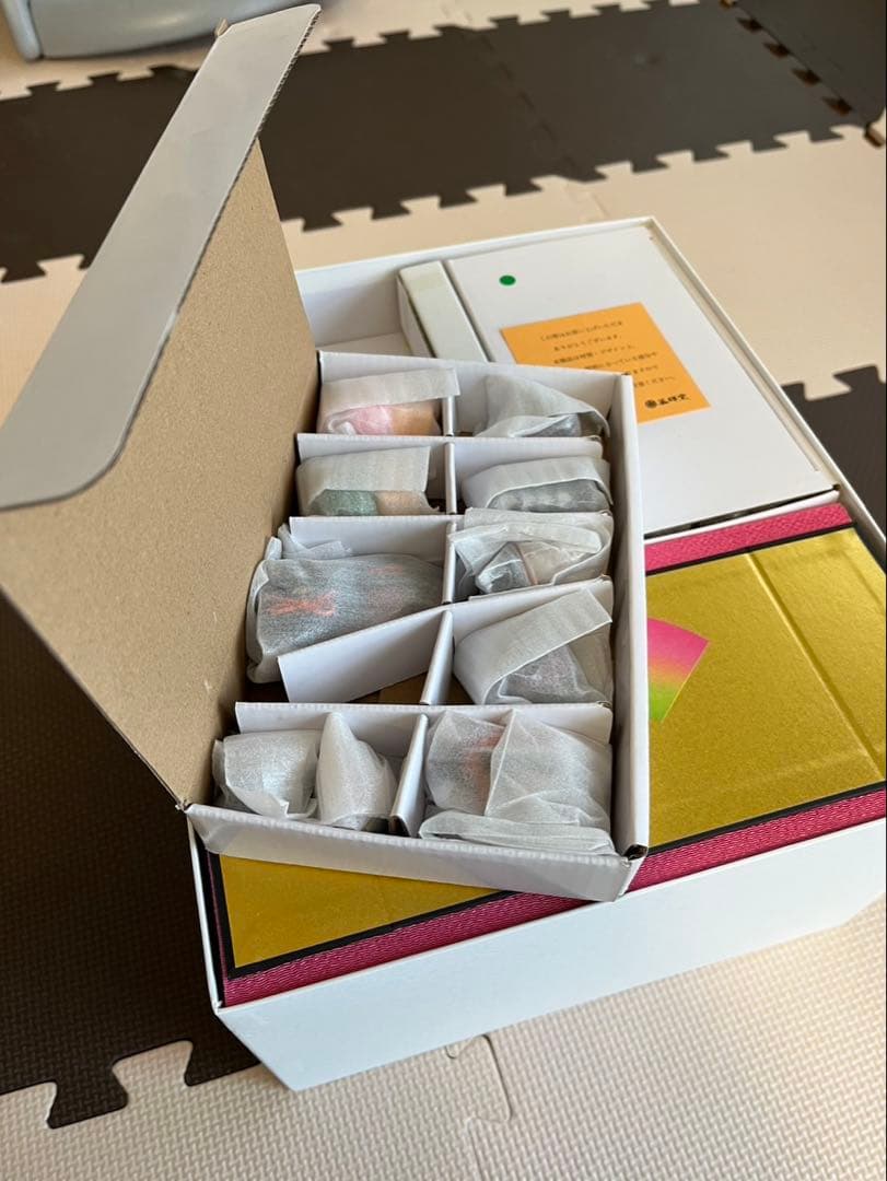 コンパクト！ひな人形 陶器 五段飾り 横幅26cm 華みやび雛 (ピンク)