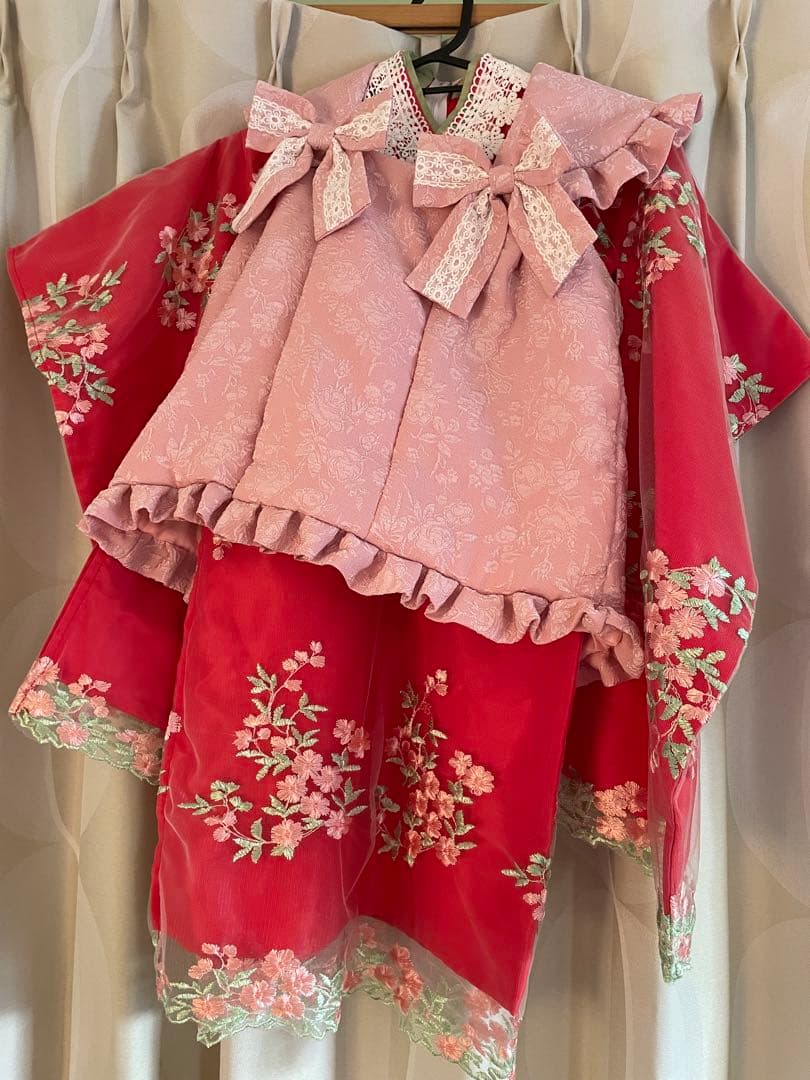 七五三 着物 赤の花柄着物とピンク被布　ワンピースタイプ