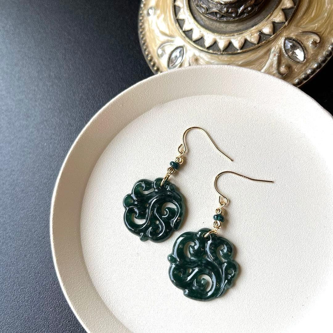 Kaya様✴︎希少グアテマラ産翡翠カービング＊チャームorネックレス