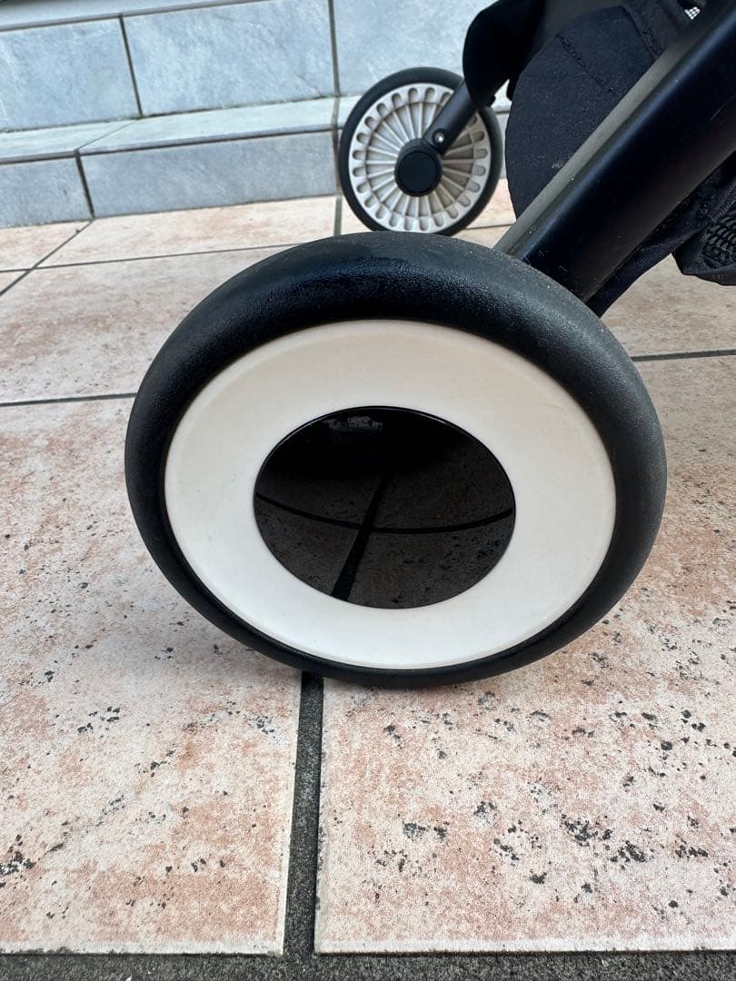 サイベックス　リベル　ライトグレー