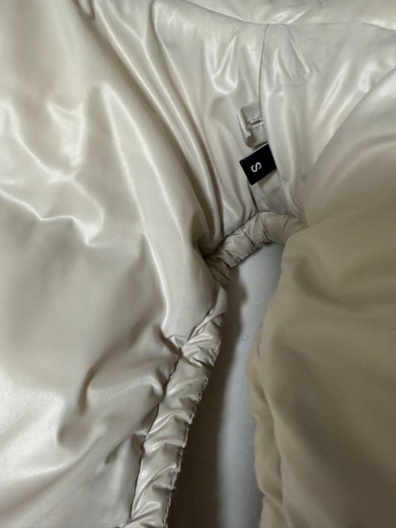 ¨*̮様 Moncler ダウンベスト フード付き