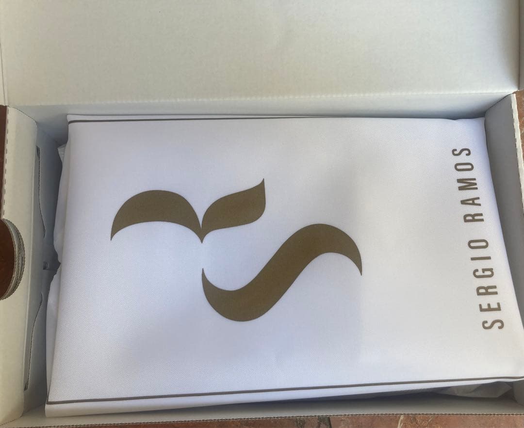 新品 ミズノ モレリア ネオ4 β ジャパンSR4 26cm