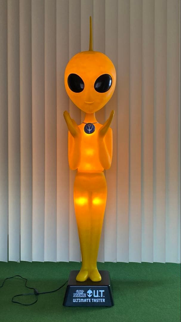 カップヌードル　日清　U.T等身大フィギュア　ライト付き