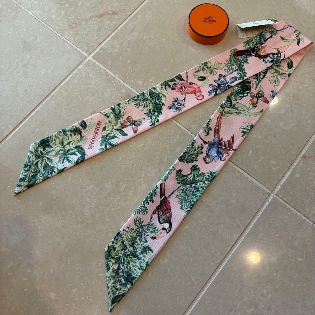 新品未使用 エルメス　ツイリー 《赤道直下》 ピンク 2026SS 新作　タグ付