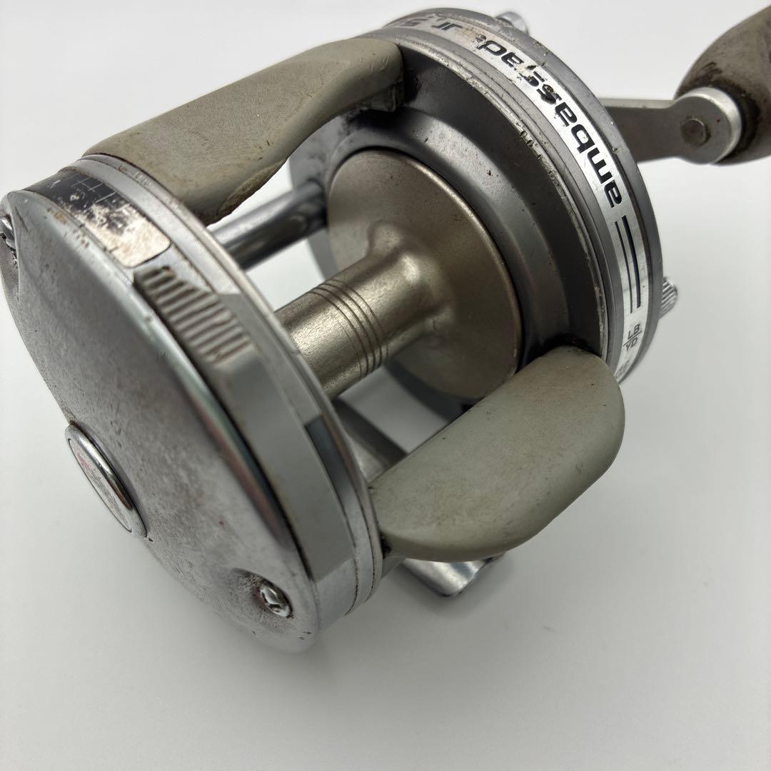 ジャンク ABU 5600C 割れ 部品欠損 あり