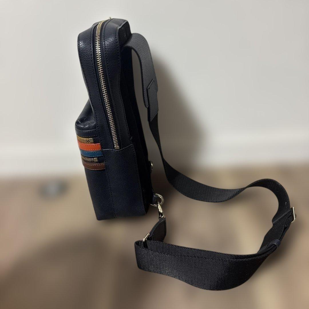 美品　Paul Smithネイビー レザーボディバッグ ショルダーバッグ