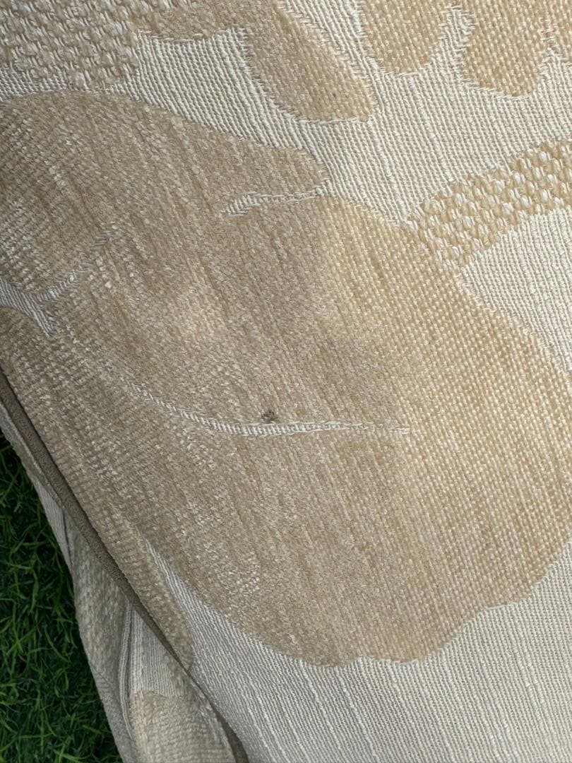 アルフレックス　ソーナ　パイピング　フェザー　羽毛　クッション　柄　ボタニカル